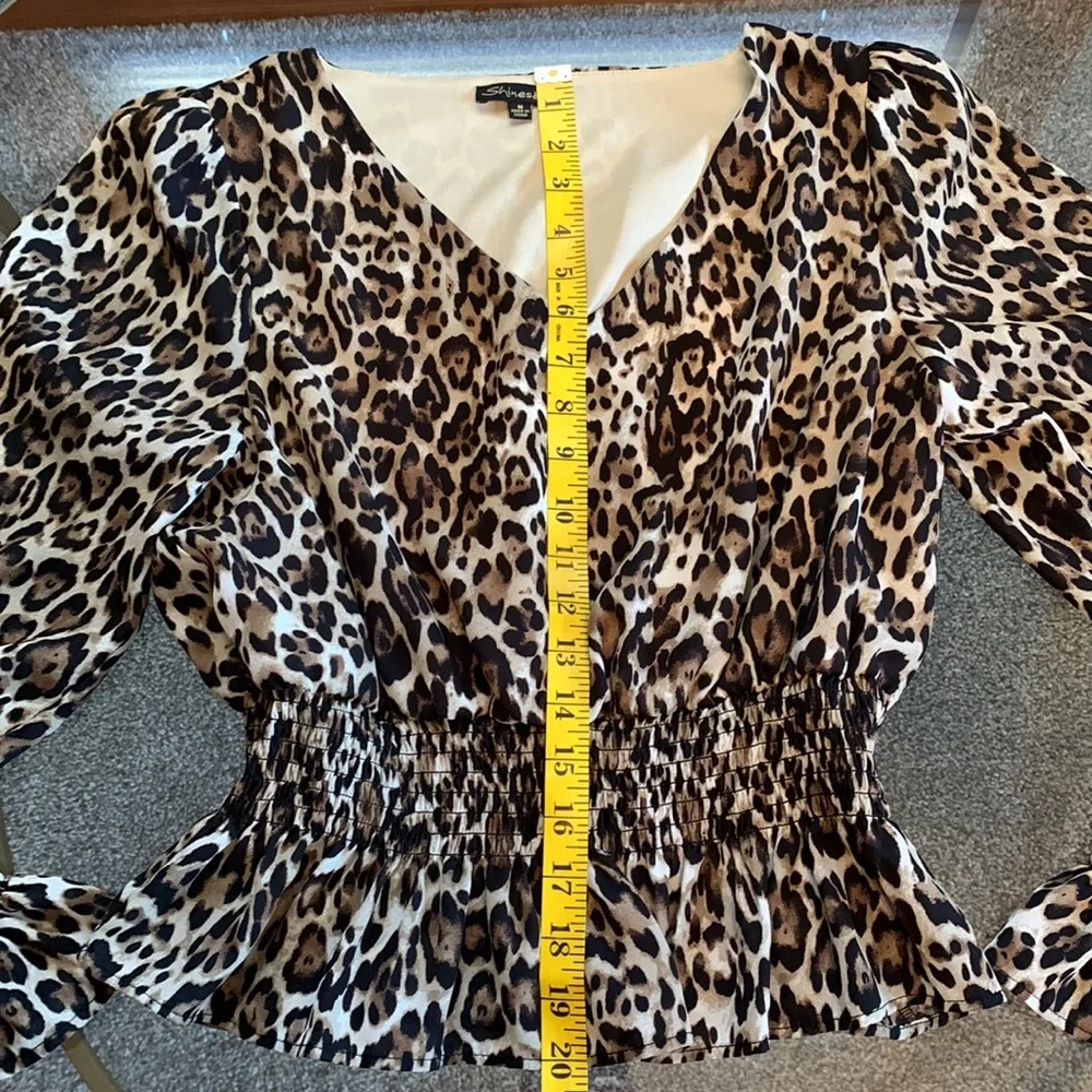 Shinestar Leopard Top - Picture 8 of 14